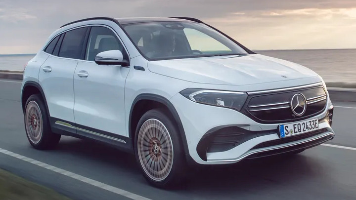 Le SUV d'entrée de gamme de Mercedes passe au tout électrique EQA.